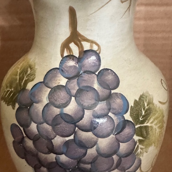 Hand painted stone base - Picture 2 of 4